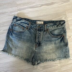 Free people high wasited jean shorts size 8 never worn!